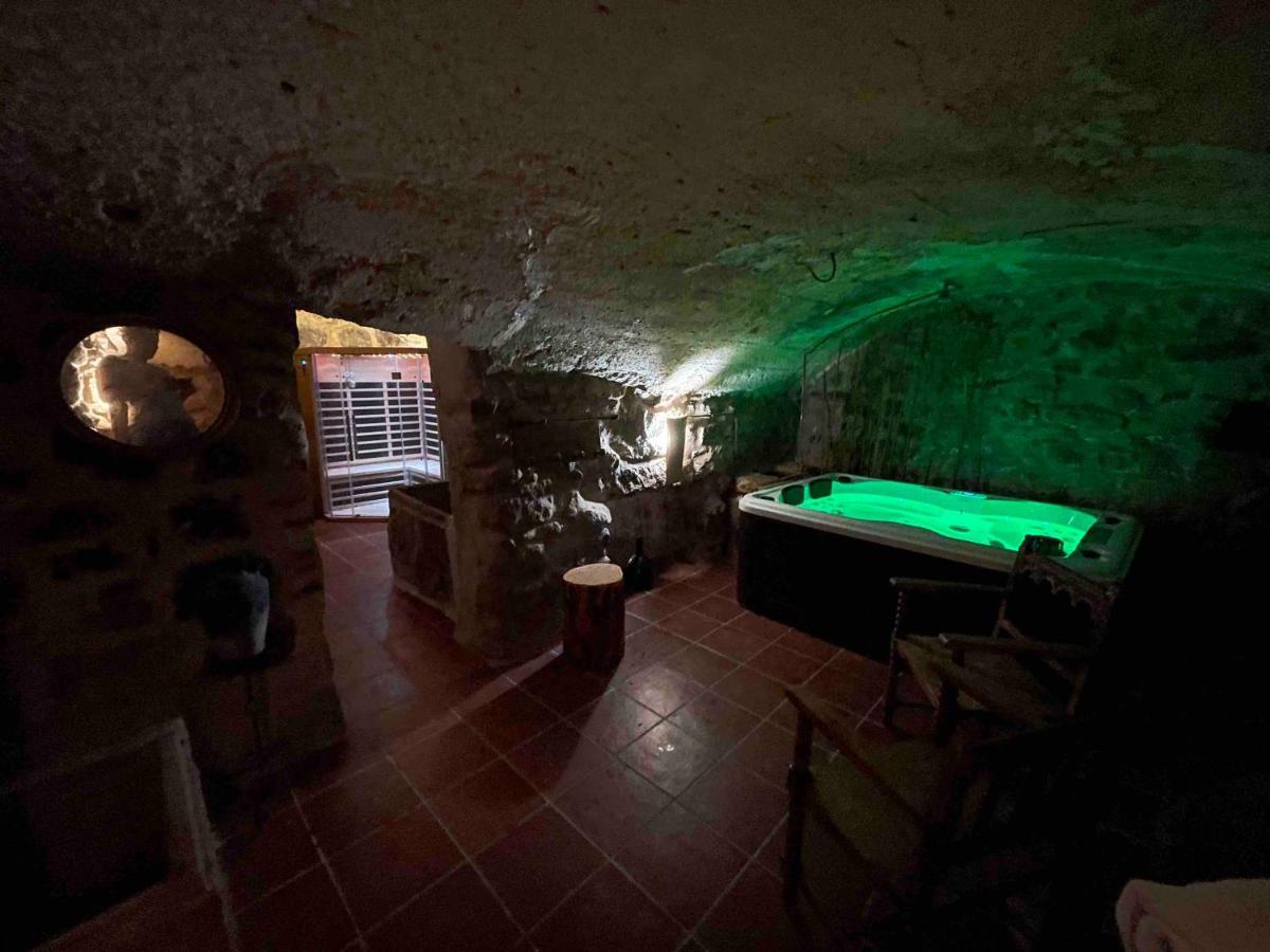 Castell De L'Aguda Hotel Torá de Rulbregos Exterior foto